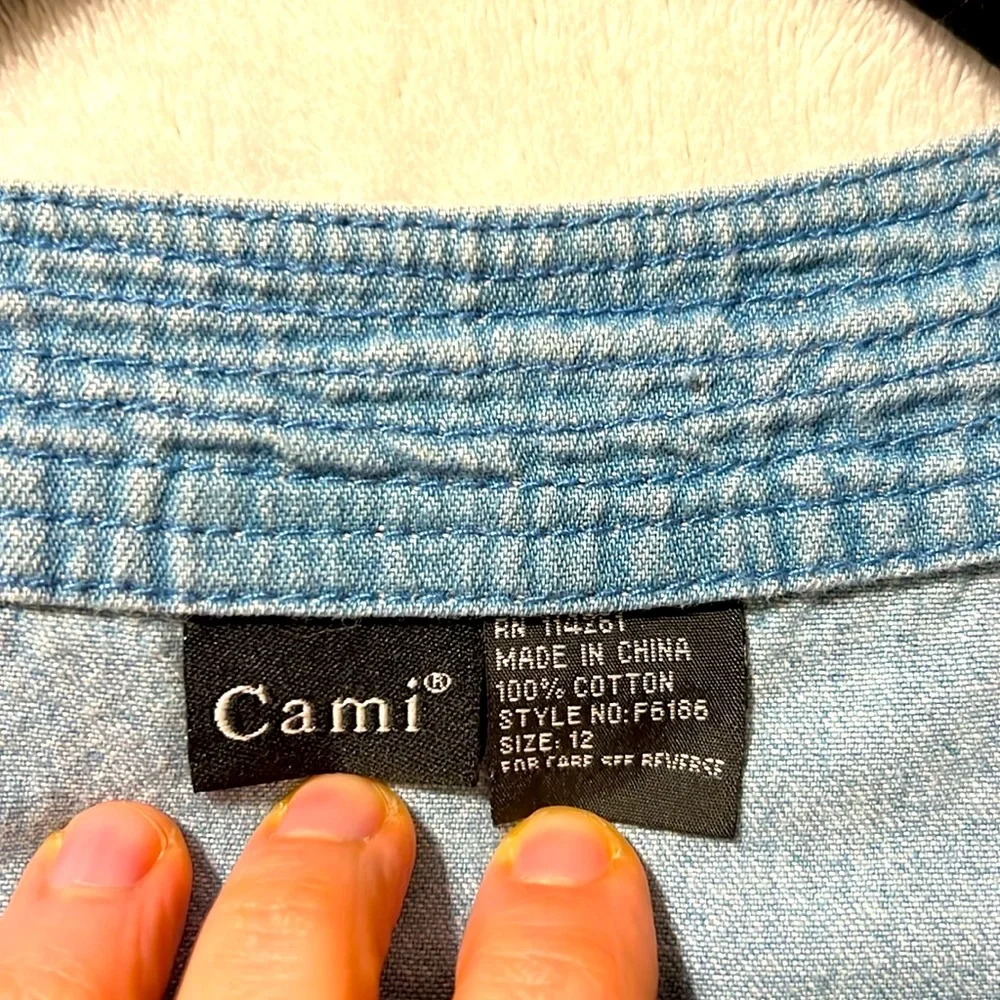 CAMI. 100% Cotton Blue Denim Long Sleeve Top. Size 12 or XL. Like New